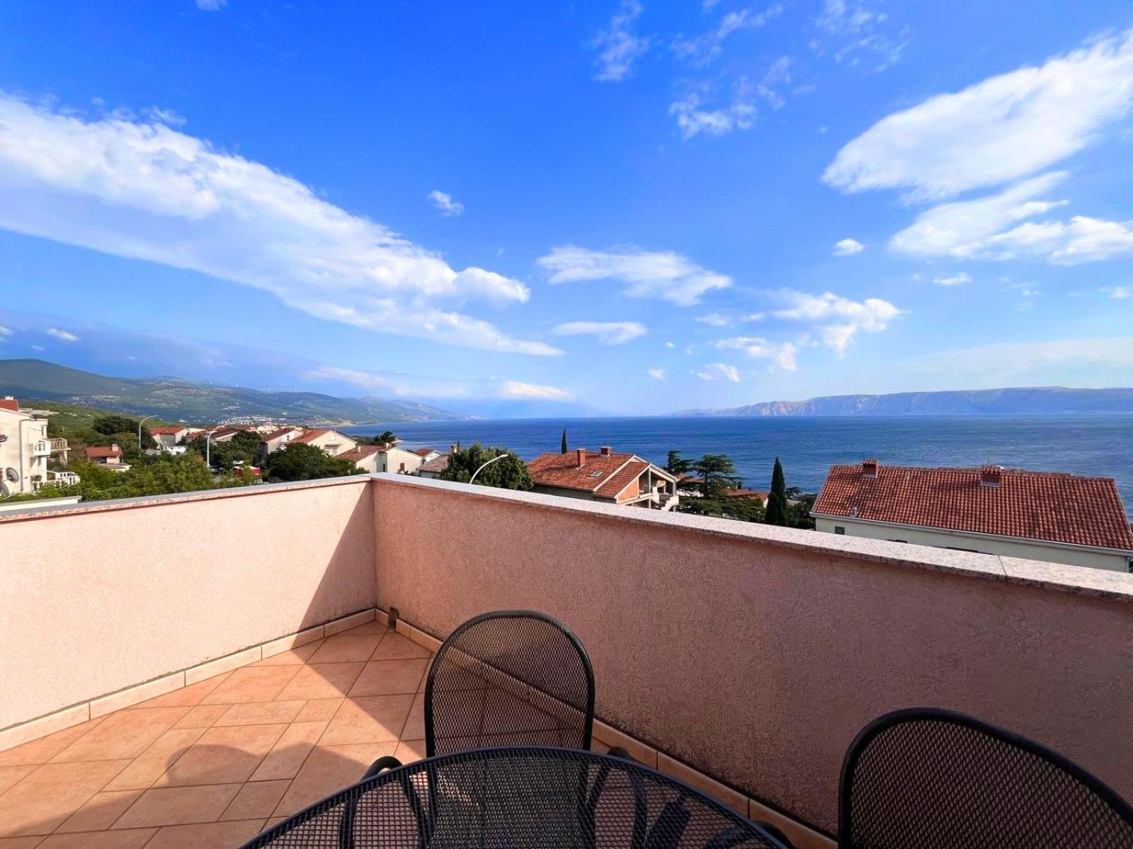App St Marin View Novi Vinodolski Buitenkant foto
